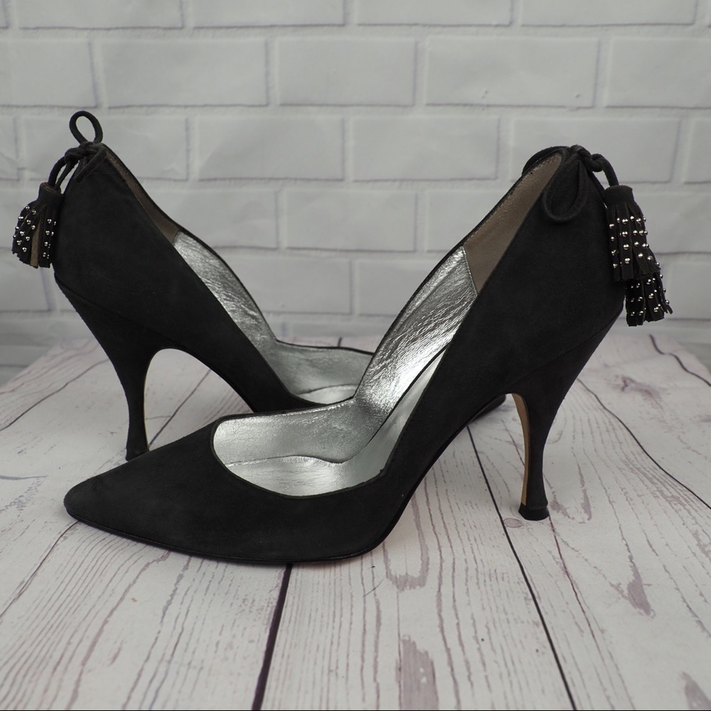 Dani Black sz 7 gray suede pointy heels tassels